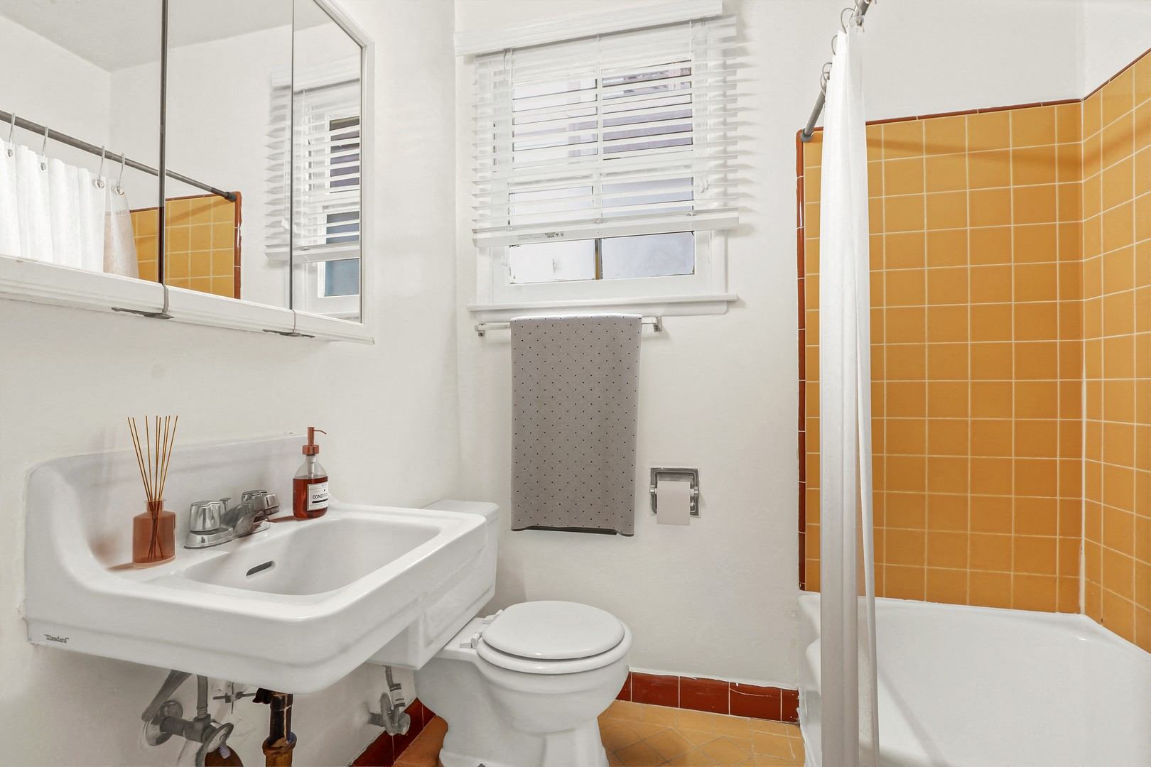 property for rent #4